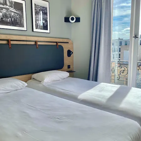 Campanile Prime - Paris 15 Tour Eiffel 3* Parigi