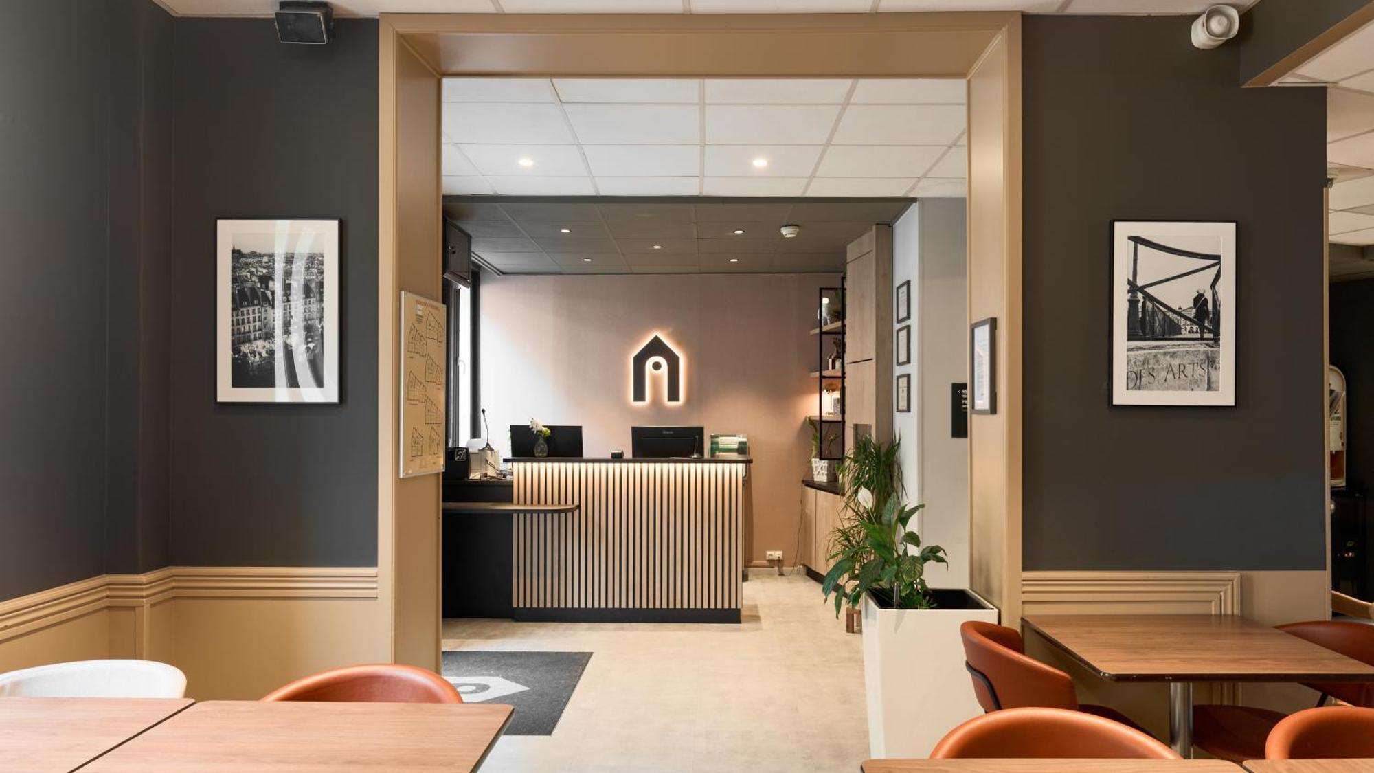 Campanile Prime - 15 Tour Eiffel Hotel 3*