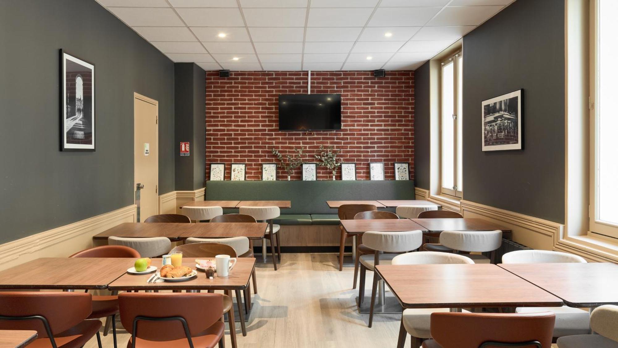 Campanile Prime - 15 Tour Eiffel 3*