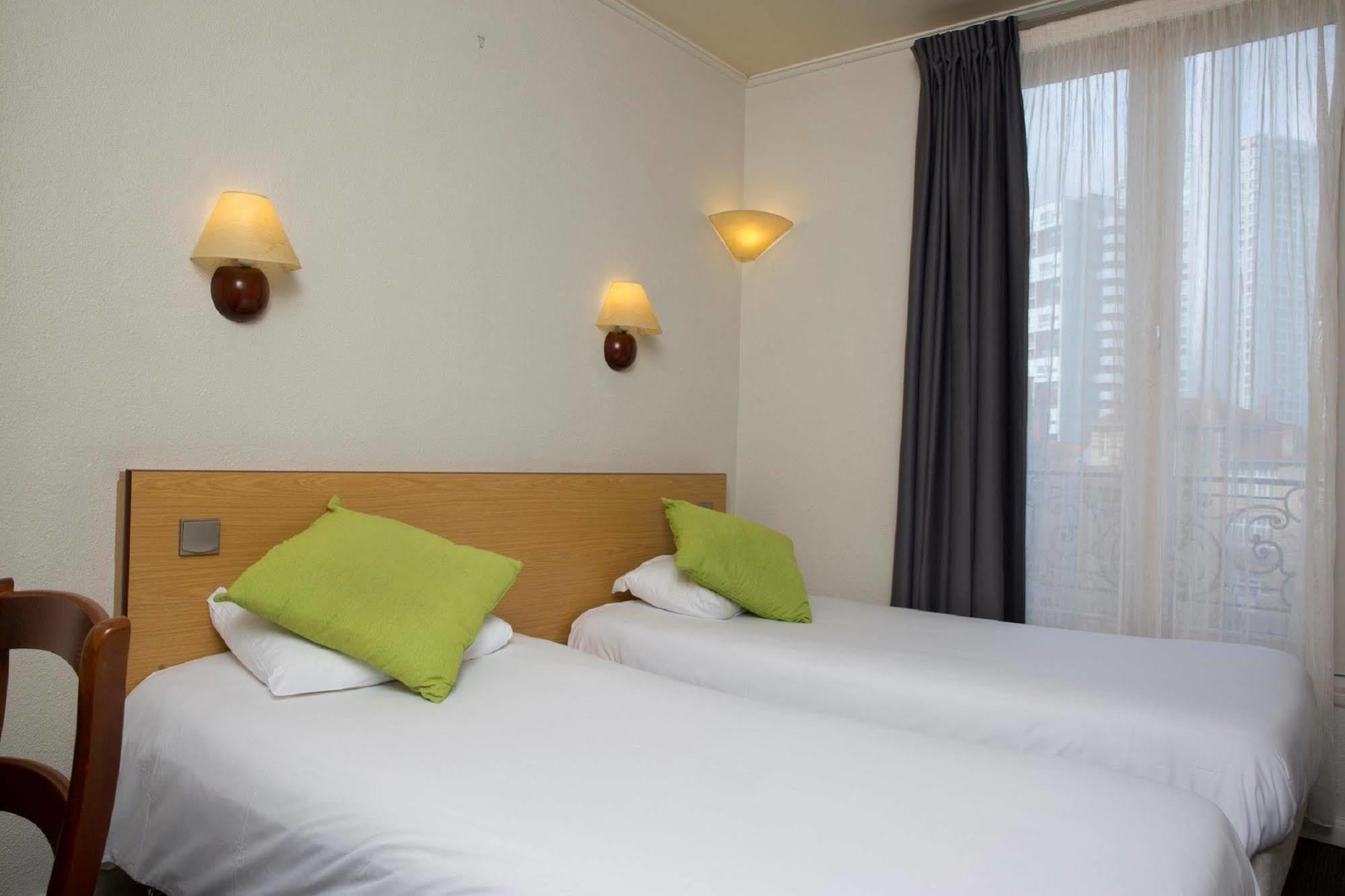 Campanile Prime - 15 Tour Eiffel Hotel