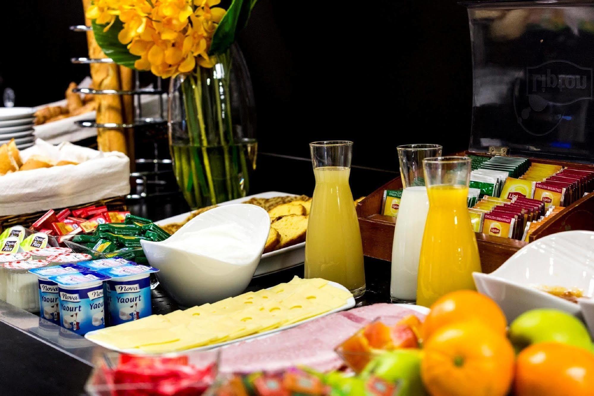 Campanile Prime - 15 Tour Eiffel Hotel Paris